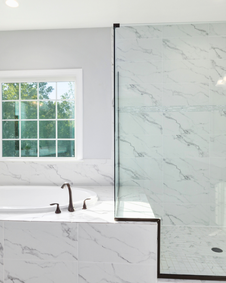 Owen Sound Contractor - Carpenter - Bathroom Renovation - Kitchen Renovation - Cost - Flooring Installer - Tile Installer - Tile Shower - Custom Bathroom - Renovation Costs - Drywall Repair - Painting - Siding 